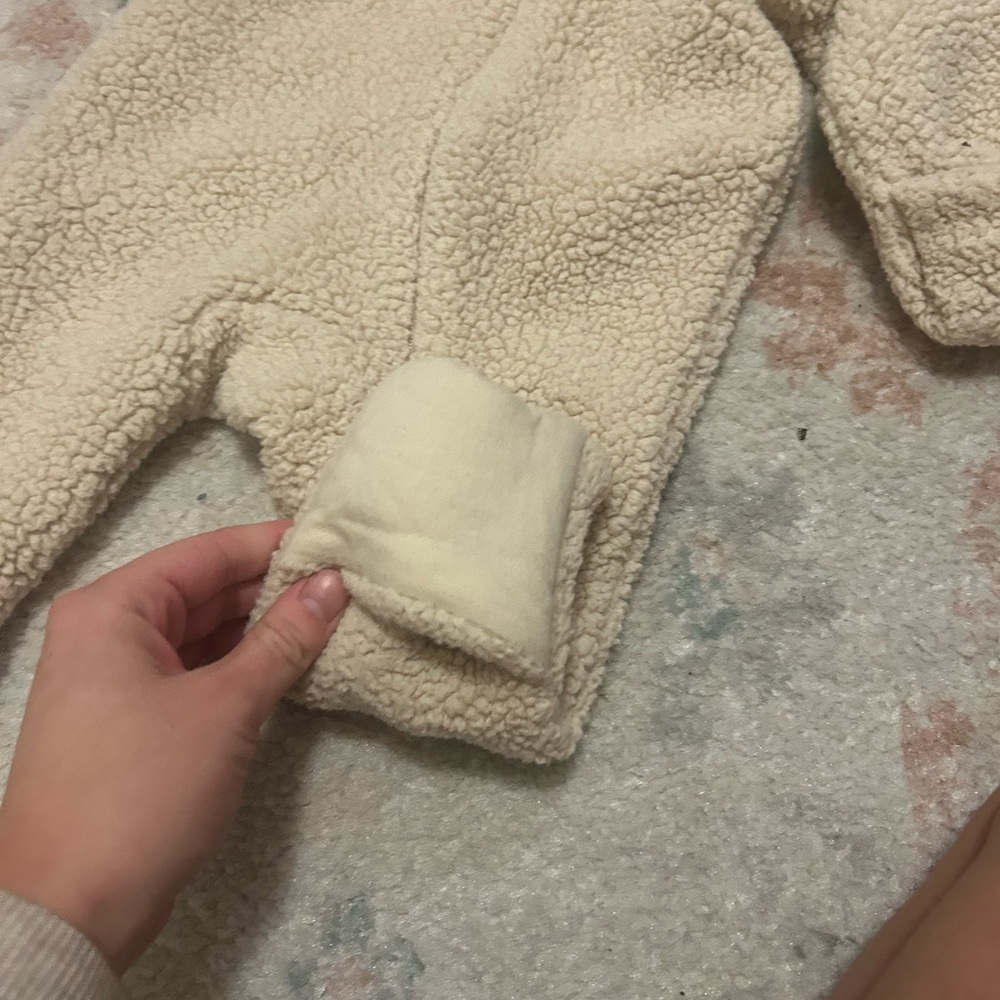 Nordstrom baby cream fleece bear suit size 3 months - Picture 5 of 7